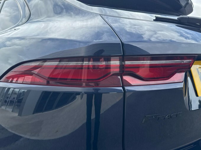 Jaguar F-Pace 2.0 P400e R-dynamic Black Awd  #19