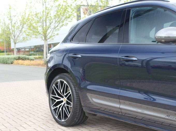 Porsche Macan Gts Pdk 2023 Red #9