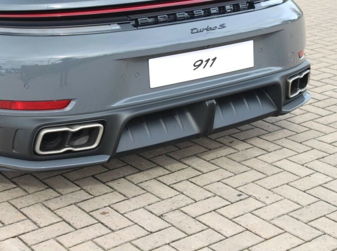 Porsche 911 Petrol Black #31
