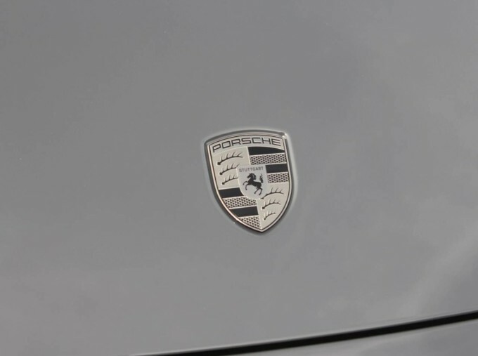 Porsche 911 Petrol Black #32