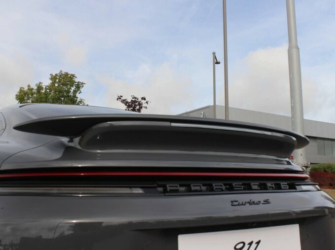 Porsche 911 Petrol Black #28