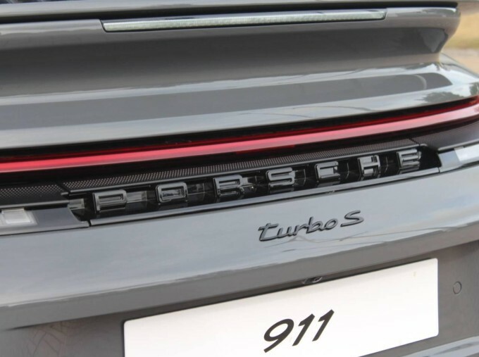 Porsche 911 Petrol Black #30