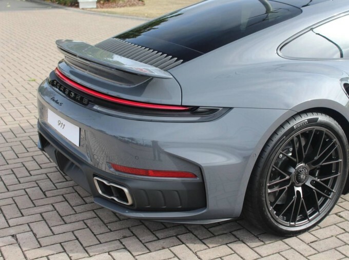 Porsche 911 Petrol Black #25