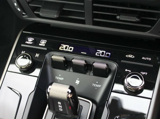 Porsche 911 Petrol Black #41