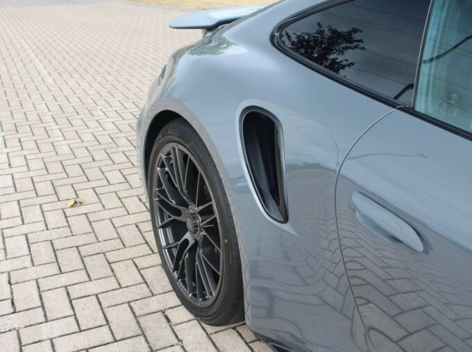 Porsche 911 Petrol Black #23