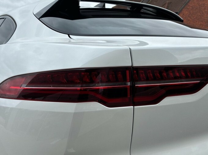 Jaguar I-Pace 294Kw Ev400 R-dynamic Se Black 90Kwh White #19