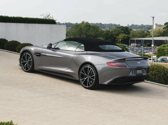 Aston Martin Vanquish V12 Black #29