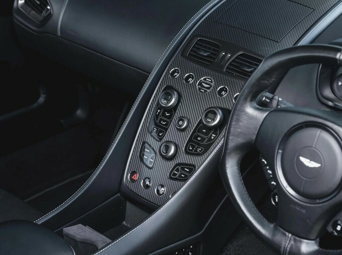 Aston Martin Vanquish V12 Black #22