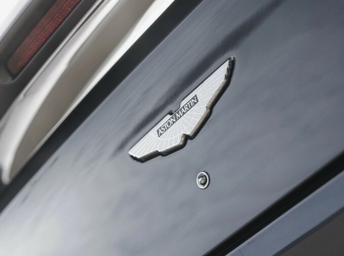 Aston Martin Vanquish V12 Black #20