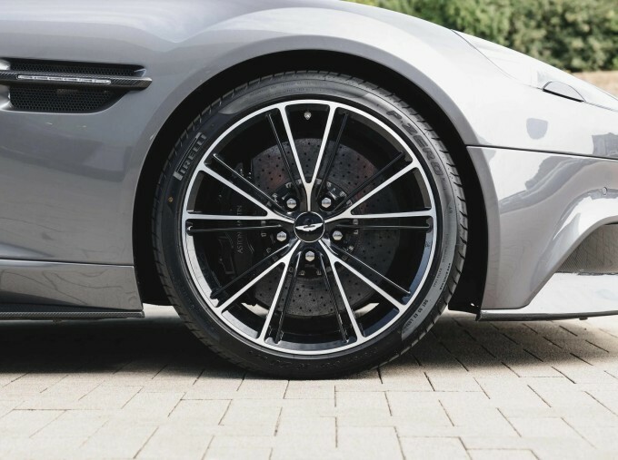 Aston Martin Vanquish 6.0 V12 Volante T-troniii Euro 2-Door #4