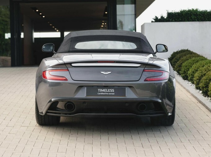 Aston Martin Vanquish V12 Black #30