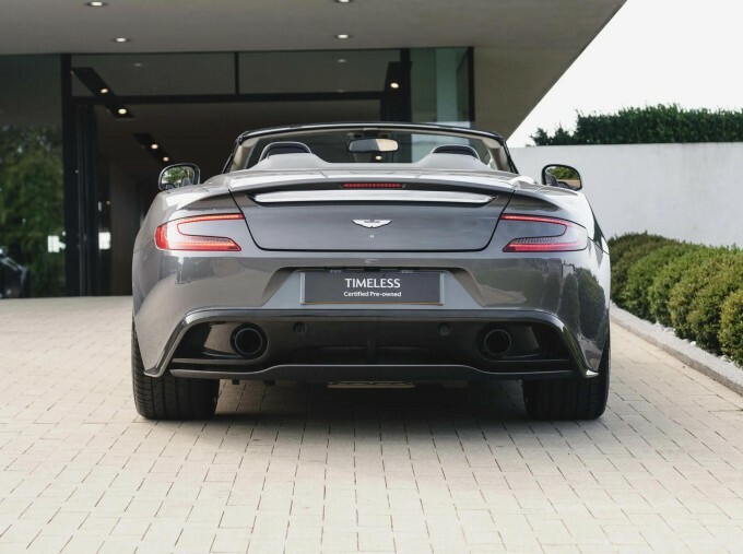 Aston Martin Vanquish V12 Black #18