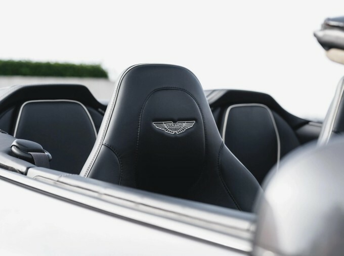 Aston Martin Vanquish V12 Black #23