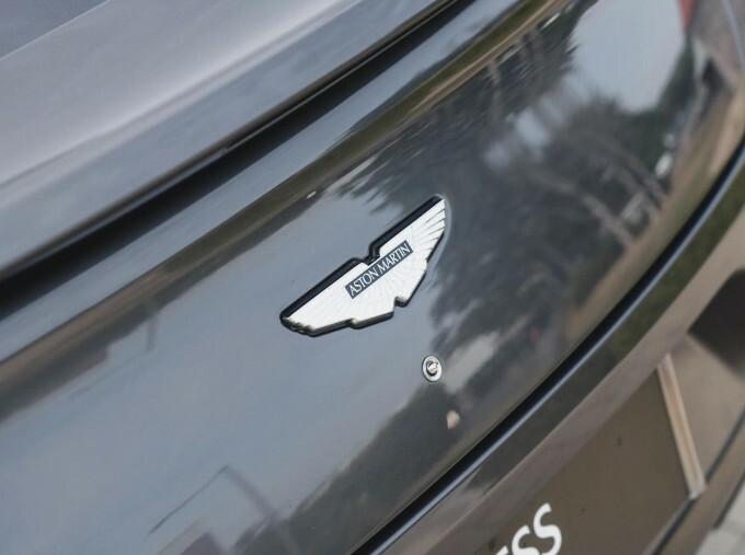 Aston Martin Vanquish V12 Black #19