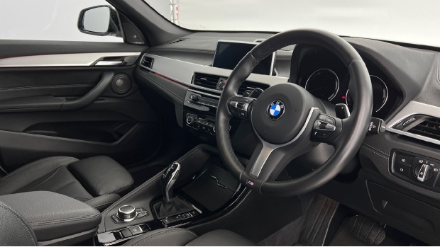 BMW X1 Sdrive 18D Xline Premier Pro Black #6