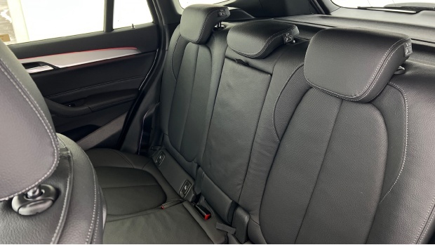BMW X1 Sdrive 18D Xline Premier Pro Black #12
