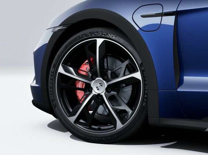 Porsche Taycan Performance Plus 105Kwh Black Edition Saloon E Black #10
