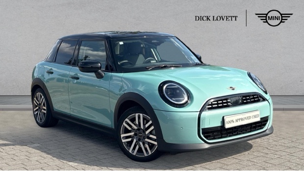 Mini Hatch 1.5C Classic Steptronic Euro 6 5-Door Green