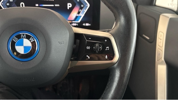 BMW iX 40 M Sport Edition Blue #18
