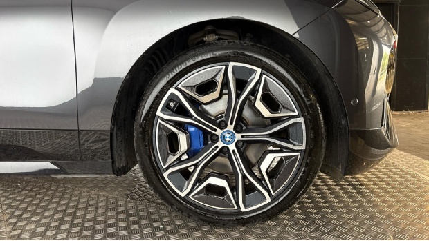 BMW iX 40 M Sport Edition Blue #14