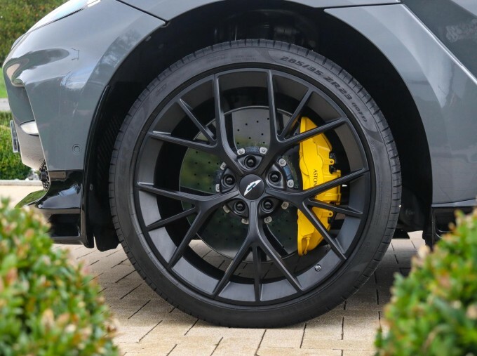 Aston Martin DBX V8 Dbx707 Touchtronic 2024 Purple #13