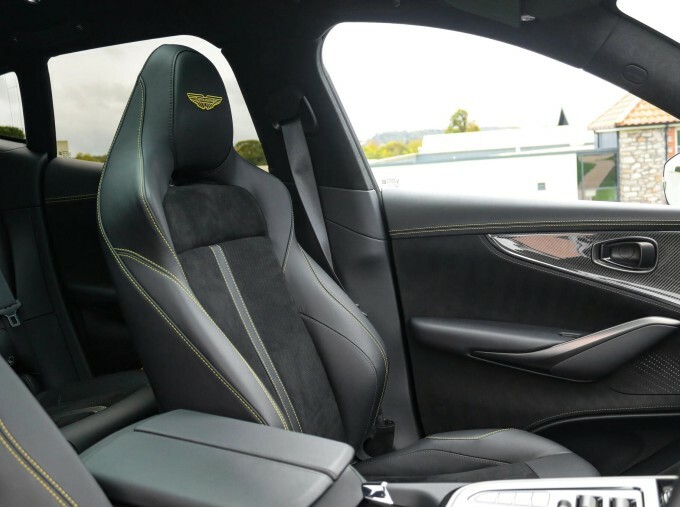 Aston Martin DBX V8 Dbx707 Touchtronic 2024 Purple #31