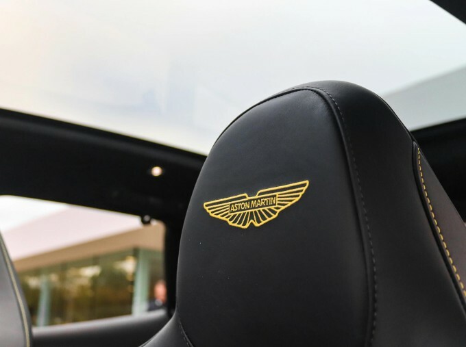 Aston Martin DBX V8 Dbx707 Touchtronic 2024 Purple #40