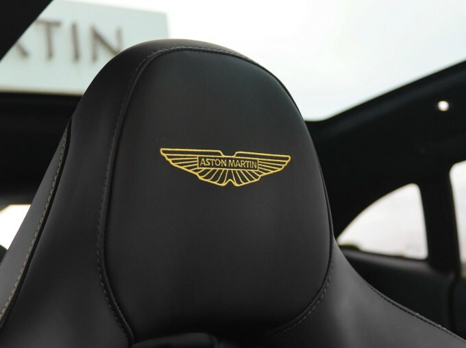 Aston Martin DBX V8 Dbx707 Touchtronic 2024 Purple #29