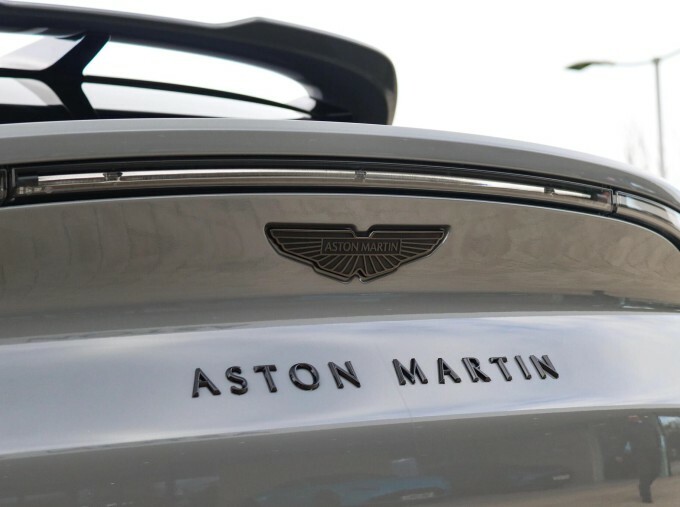 Aston Martin DBX V8 Dbx707 Touchtronic 2024 Purple #17
