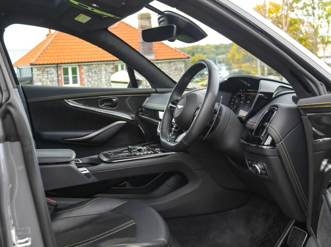 Aston Martin DBX V8 Dbx707 Touchtronic 2024 Purple #26