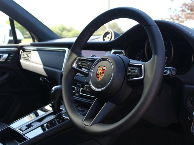 Porsche Macan Macan Suv White #4