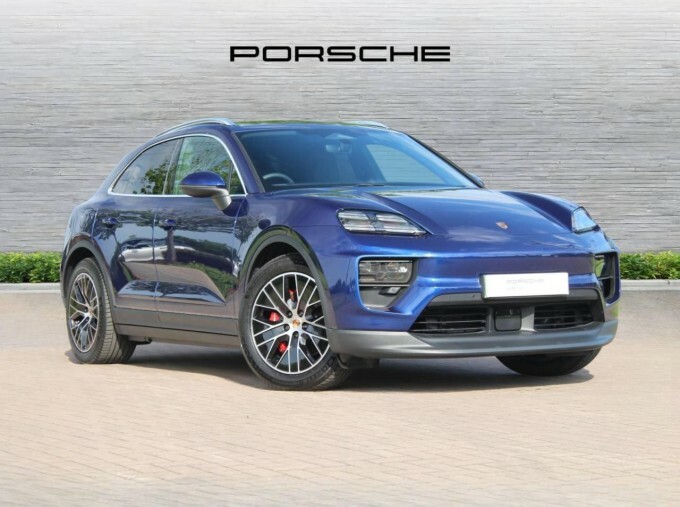 Porsche Macan 100Kwh 4S Blue