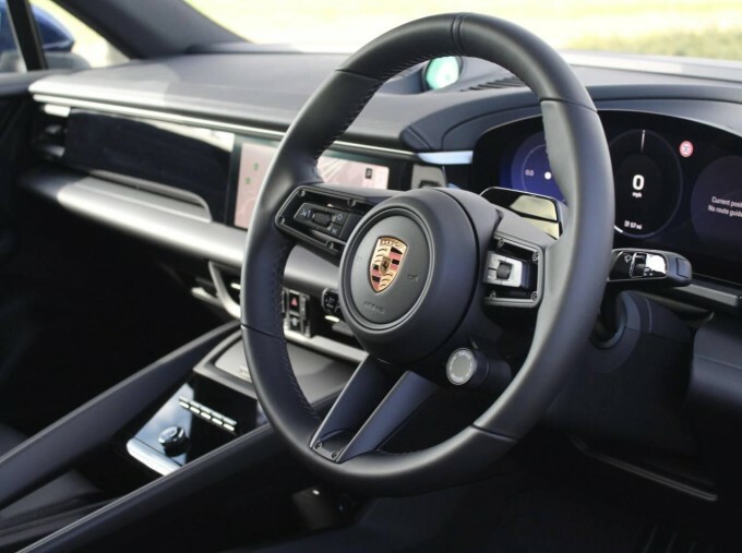 Porsche Macan 100Kwh 4S Blue #4