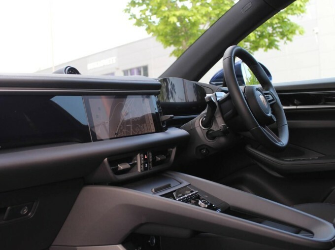Porsche Macan 100Kwh 4S Blue #3