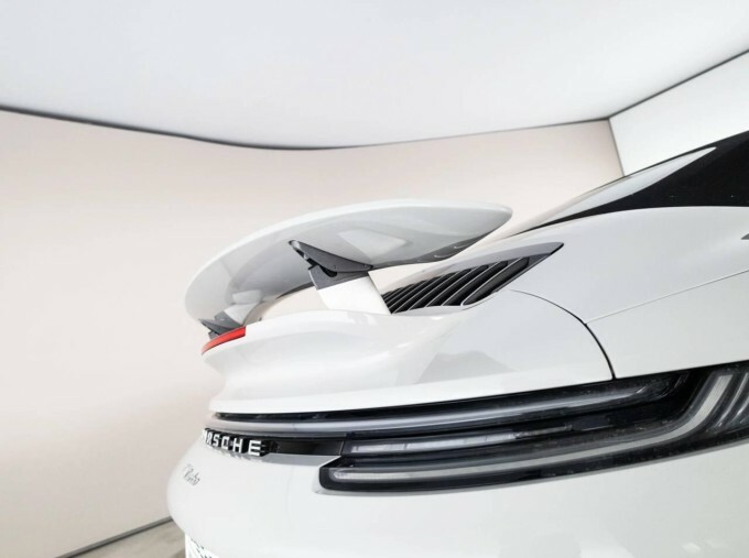 Porsche 911 Gts T-hybrid Pdk NU75RKK Red #17