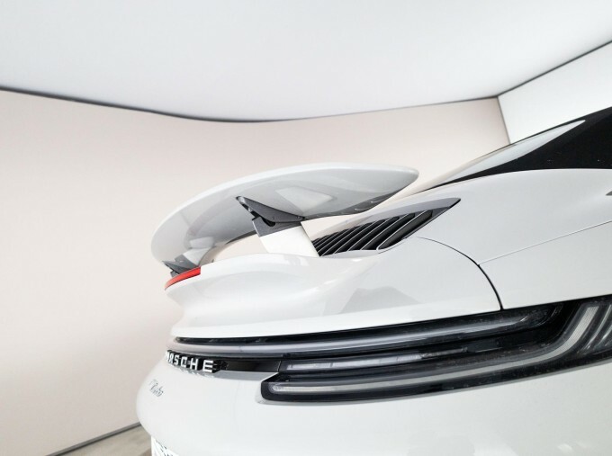 Porsche 911 Gts T-hybrid Pdk NU75RKK Red #92