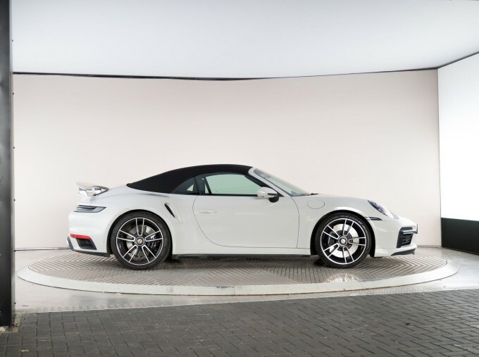 Porsche 911 Gts T-hybrid Pdk NU75RKK Red #60