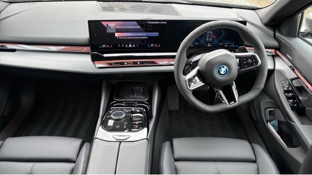 BMW 5 Series 2.0 530E2.1kwh M Sport Steptronic Euro 6 4-Door Grey #4