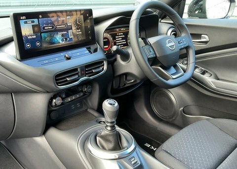Nissan Juke 1.0 Dig-t Acenta Premium Blue #1
