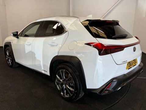 Lexus UX F Sport 4X2 White #3