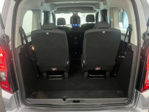 Vauxhall Combo-e Life 100Kw Design XL 52Kwh 7 Seat Black #20