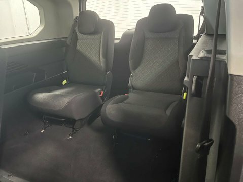 Vauxhall Combo-e Life 100Kw Design XL 52Kwh 7 Seat Black #21