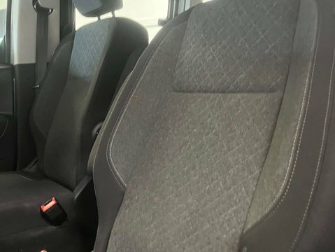 Vauxhall Combo-e Life 100Kw Design XL 52Kwh 7 Seat Black #27