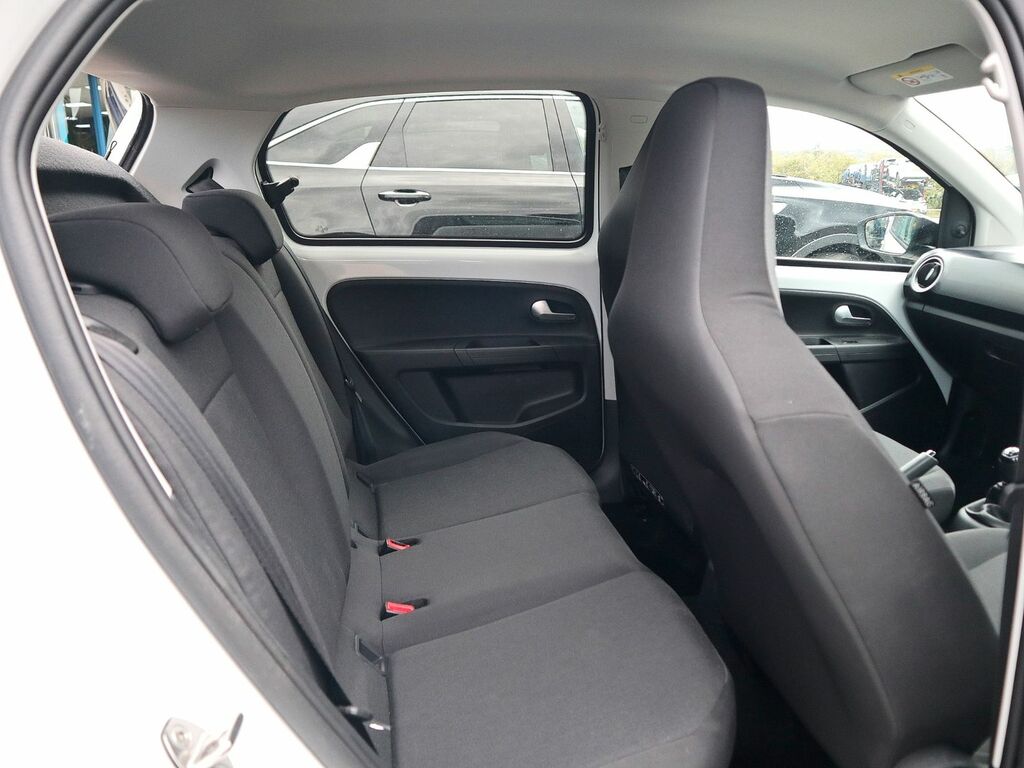 Volkswagen Up 1.0 Black Edition White #4