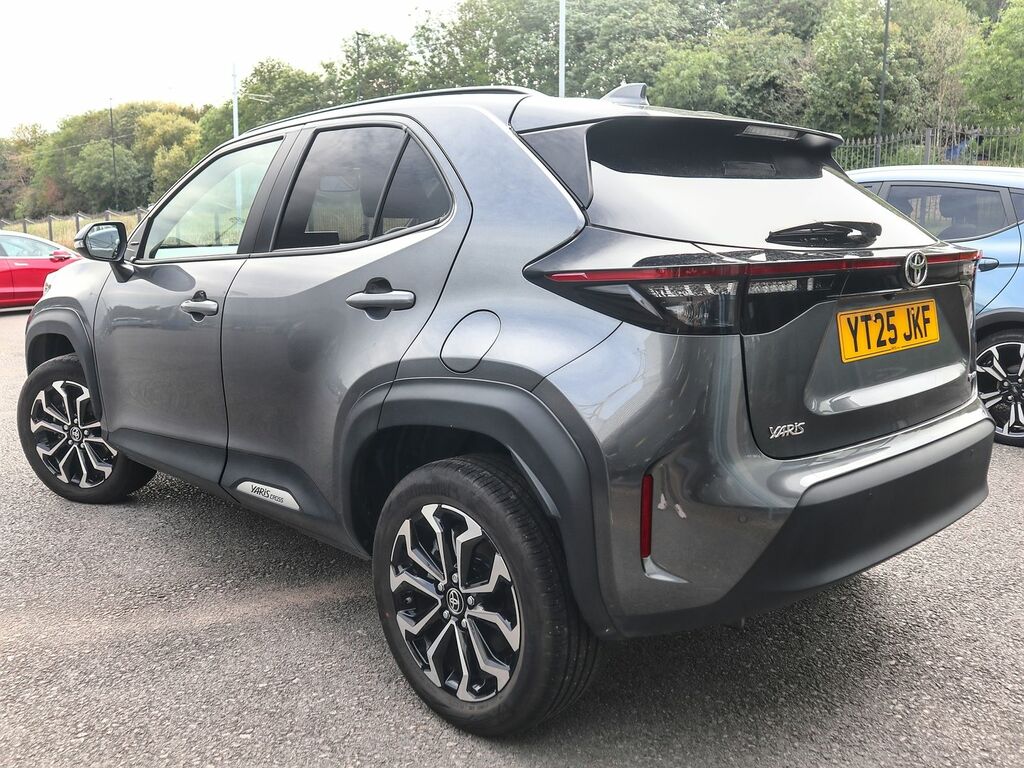 Toyota Yaris Cross 1.5 Cross Design Vvt-h Grey #2