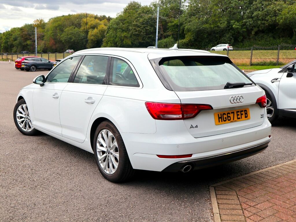 Audi A4 Avant Avant Se Ultra Tdi White #2