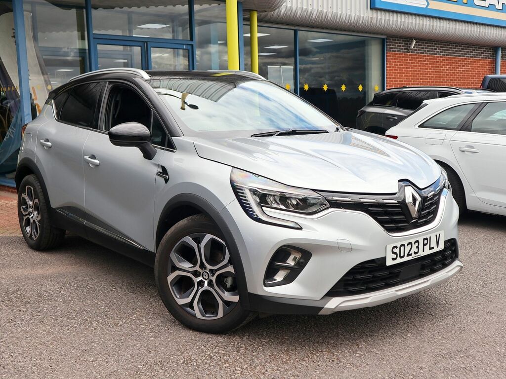 Renault Captur Techno Tce Black