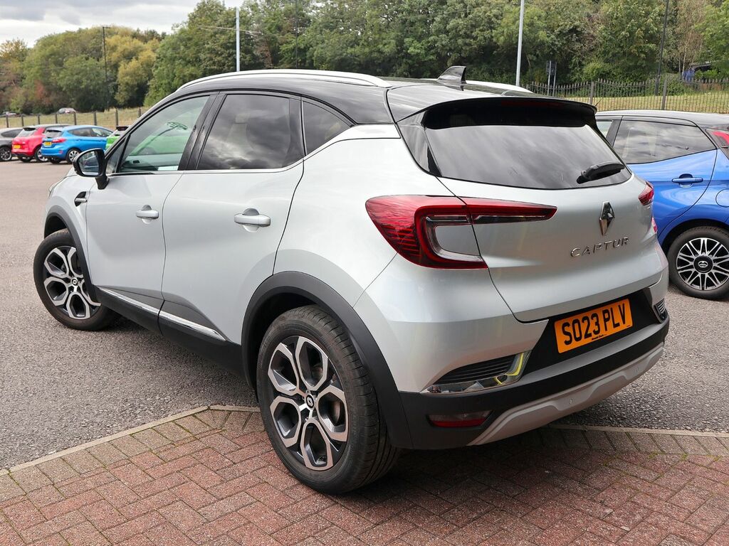 Renault Captur Techno Tce Black #2