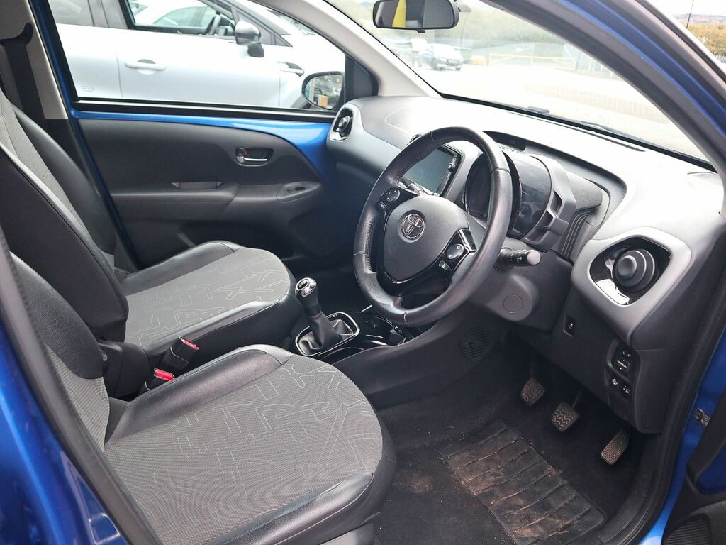 Toyota Aygo X X-clusiv Vvt-i Safety Sense Blue #3