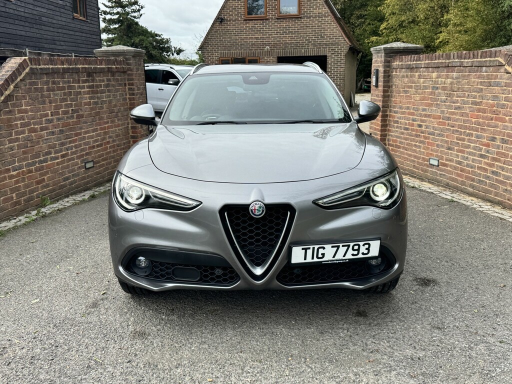 Alfa Romeo Stelvio Suv 2.2 Stelvio E6b 2.2 Turbo 210Hp Awd Spe Grey #2